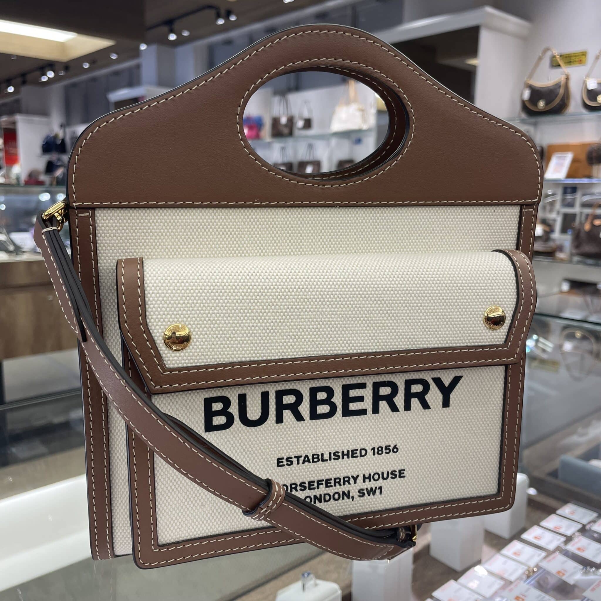 【バーバリー 販売】バーバリーのショルダーバッグが10％OFF❣ぜひ店頭にてご覧ください🙇🏻‍♀️💞
