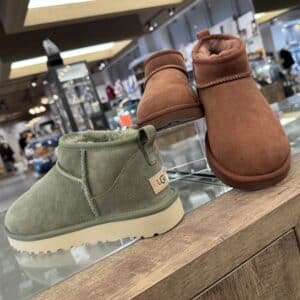 【アパレル 販売】UGG アグから、ウルトラクラシックミニが入荷しております🙌💛