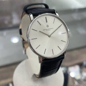 【時計 販売】上品でモダンな雰囲気が素敵なヴァシュロン・コンスタンタンの時計が入荷中です🤍🖤