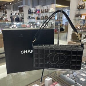 【シャネル 販売】個性的なキルティングが素敵なバッグが入荷しました🍫💕