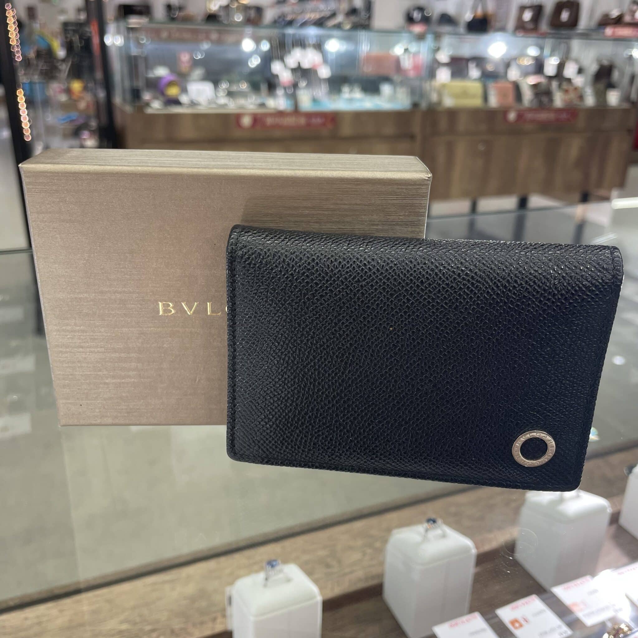 【ブランド 販売】シンプルでスタイリッシュ✨ブルガリのカードケースが入荷しました💙