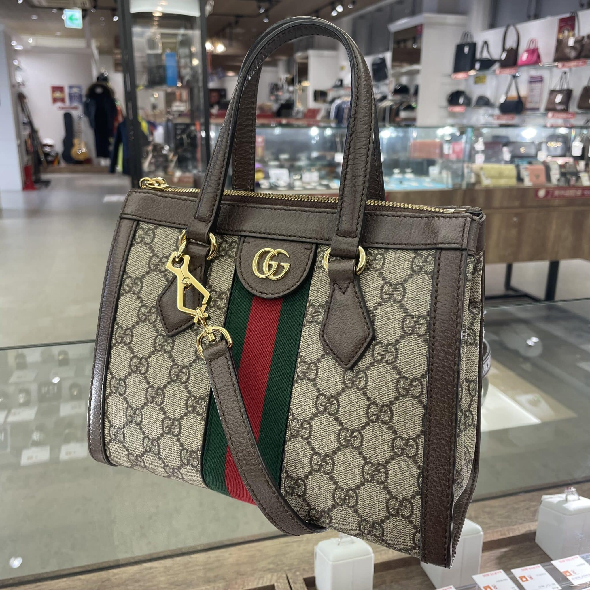 【グッチ 販売】レトロ感と現代的なデザインの融合✨オフディアGGスモールトートバッグが入荷しました🎉