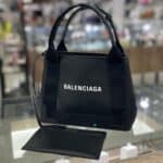 【ブランド 販売】コンパクトなサイズ感が可愛い🖤バレンシアガのカバスXSが入荷しました✨