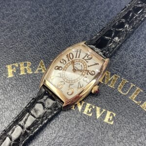 【時計 販売】フランクミュラーの代名詞。トノウカーベックスが印象的な時計が入荷中です✨