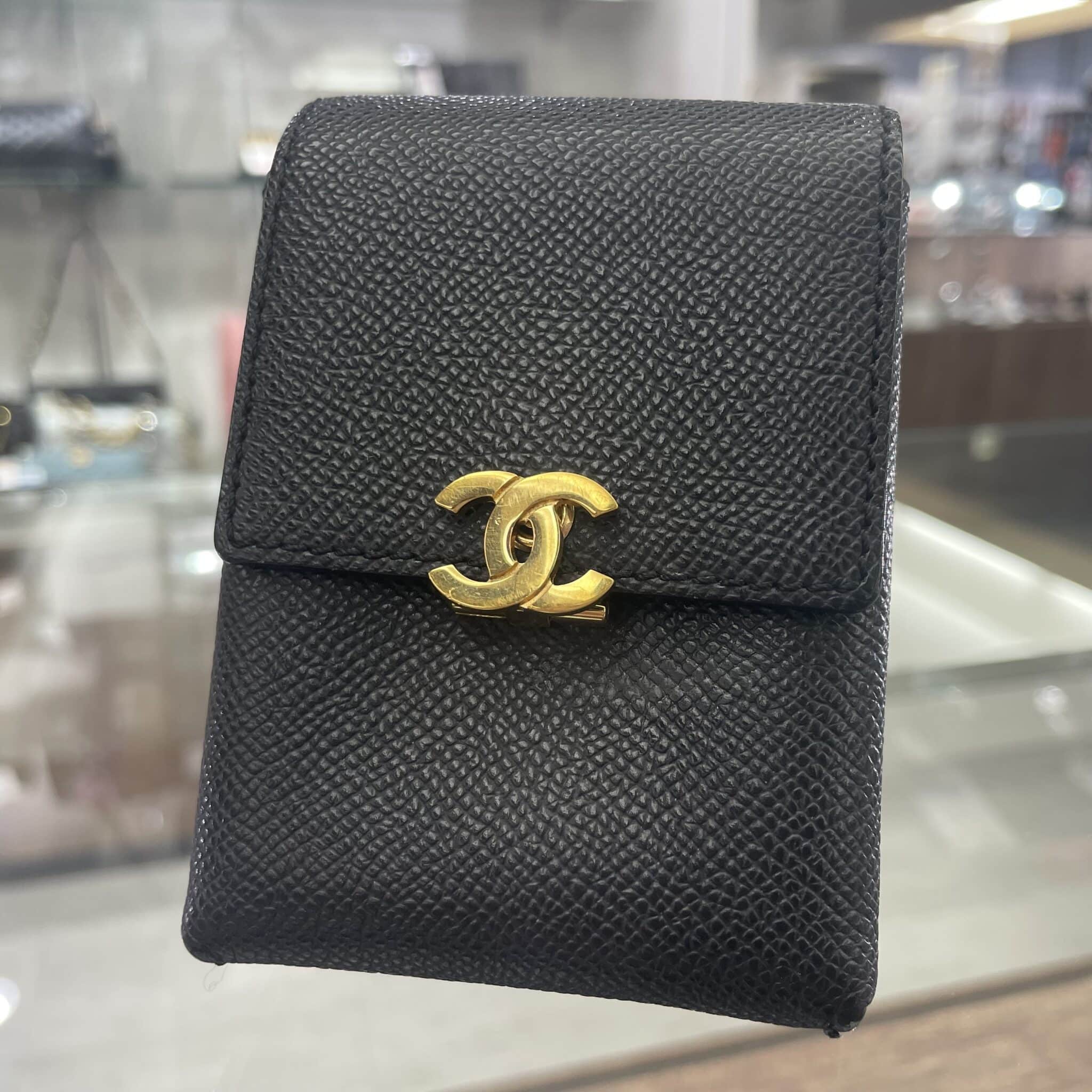 【シャネル 販売】コスメケースとしても活躍してくれそうなシャネルのシガレットケースが入荷しました🙆‍♂️🖤