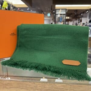 【HERMES　エルメス　販売】軽くて暖か💞カシミアショールが入荷しております😆
