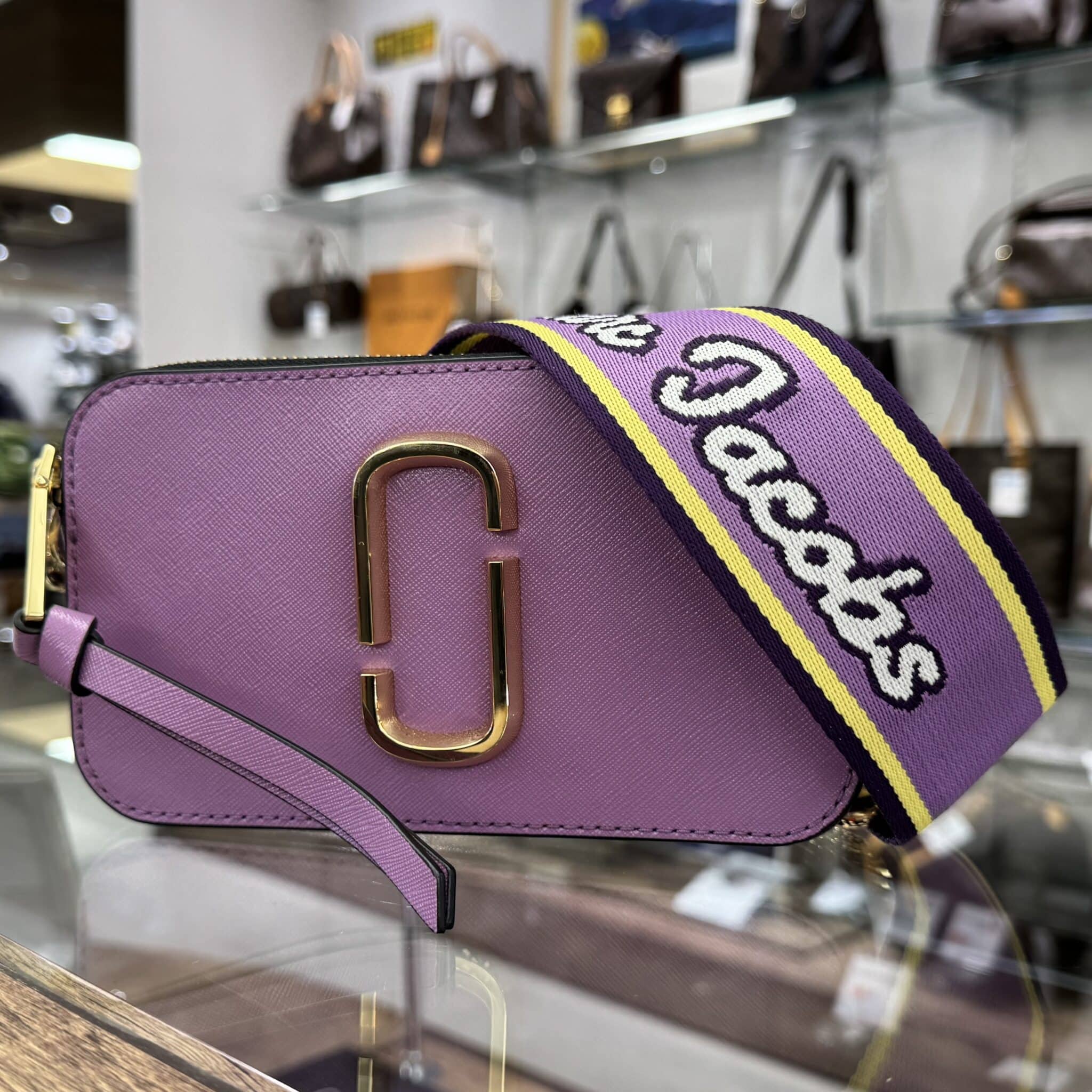 【ブランド　販売】マークジェイコブスの人気バッグ“SNAP SHOT”が店頭に入荷しました〰👌🏼