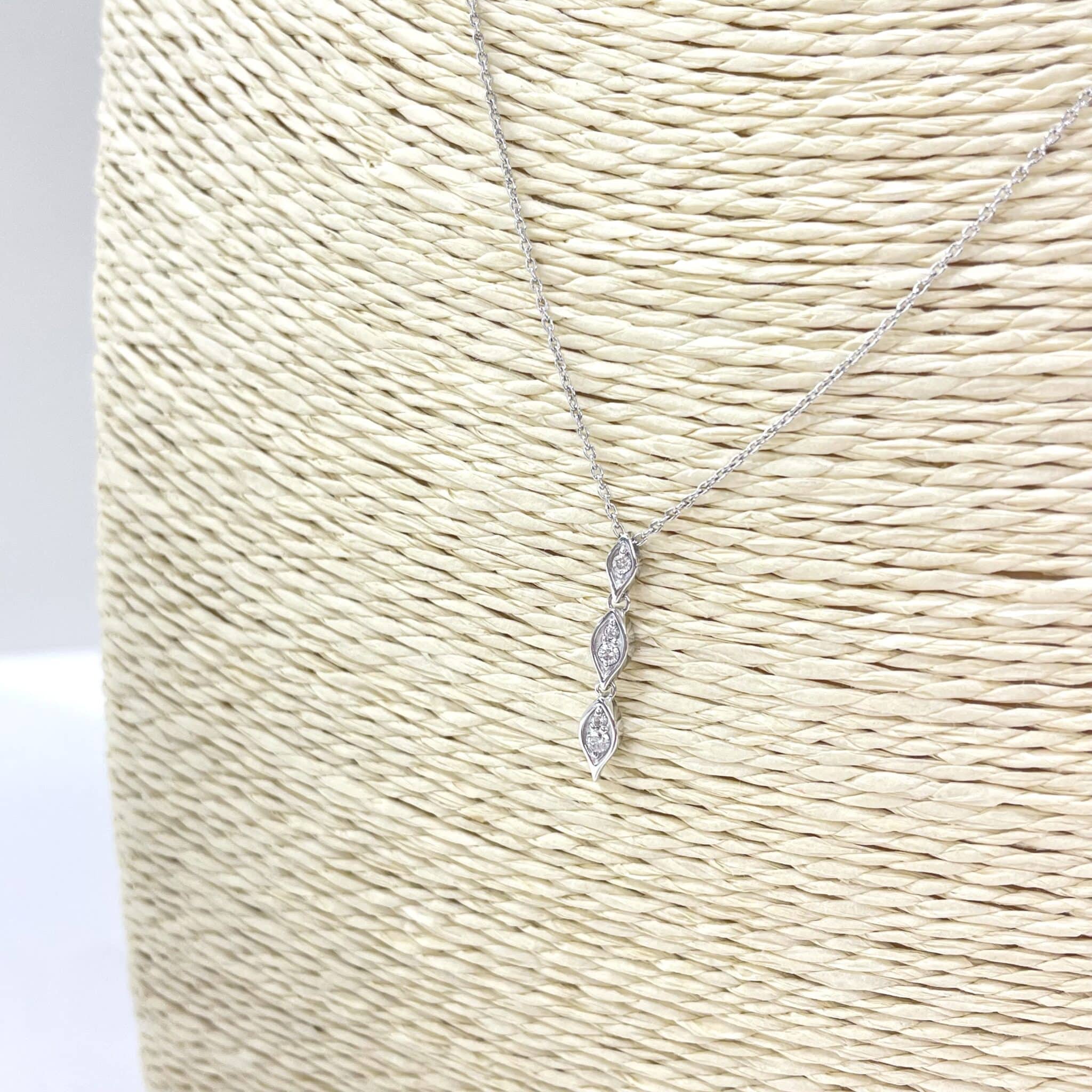 【ジュエリー 販売】静かに華やぐ、確かな輝き。K18WGダイヤネックレスはいかがですか❓