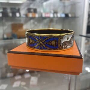【エルメス 販売】エルメスならではの世界観が素敵なエマイユGMが入荷しております💙💛