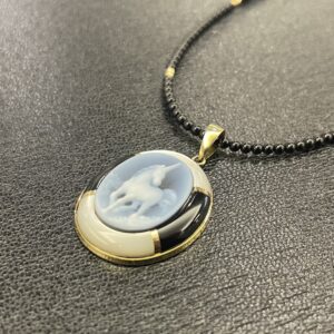 【ジュエリー 販売】クラシカルな雰囲気が目を惹く✨ミシャエル・ポイスター カメオネックレスが入荷しました👏👏