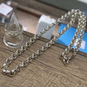 【ジュエリー　販売】無機質でシャープな輝き✨SV925 シルバーのアクセが入荷中です👌🏻