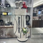【お酒 販売】ゴルフバッグ型が目を惹く⛳ユニークな記念ボトルが入荷しております✨