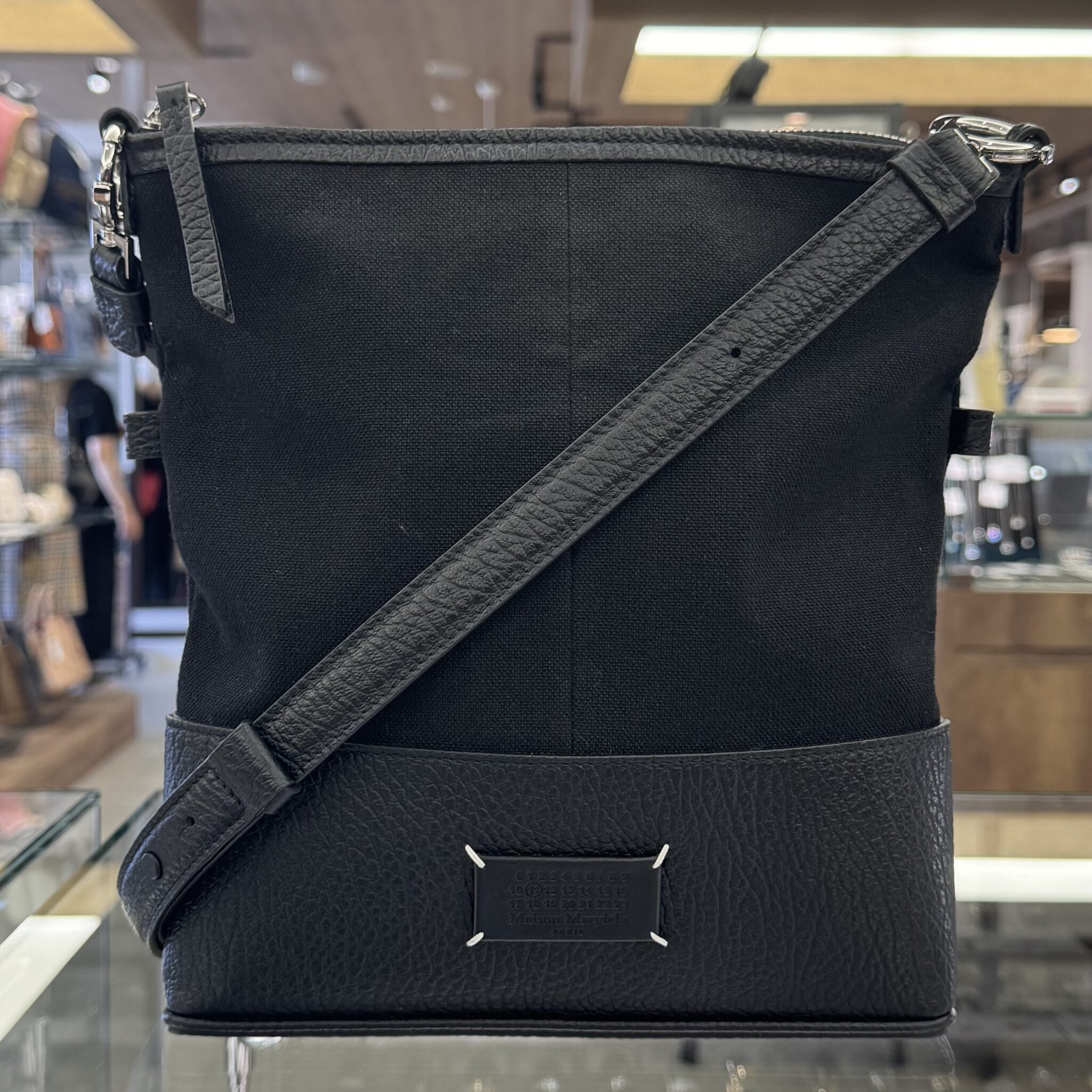 【買取 入荷 盛岡 メゾンマルジェラ Maison Margiela】メゾンマルジェラ 5ACホーボースモール SB1WG0088P8833T8013 を盛岡市のお客様よりお買取させていただきました!