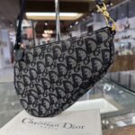 【ブランド　販売】DIORのロゴが並んだトロッター✨サドルバッグのご紹介です🙌🏻