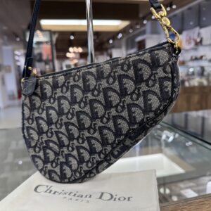 【ブランド　販売】DIORのロゴが並んだトロッター✨サドルバッグのご紹介です🙌🏻