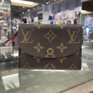 【ルイヴィトン 販売】小さくても存在感抜群！M41939 ポルトモネ・ロザリ フューシャが入荷しております✨