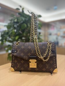 【八戸市　買取　ルイヴィトン】LOUIS VUITTON　モノグラム　トランキー(M14526)