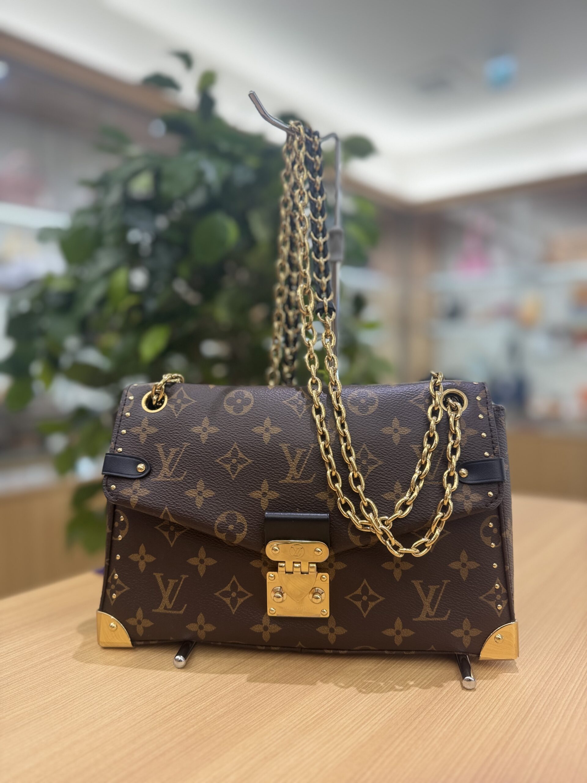 【八戸市 買取 ルイヴィトン】LOUIS VUITTON モノグラム トランキー(M14526)