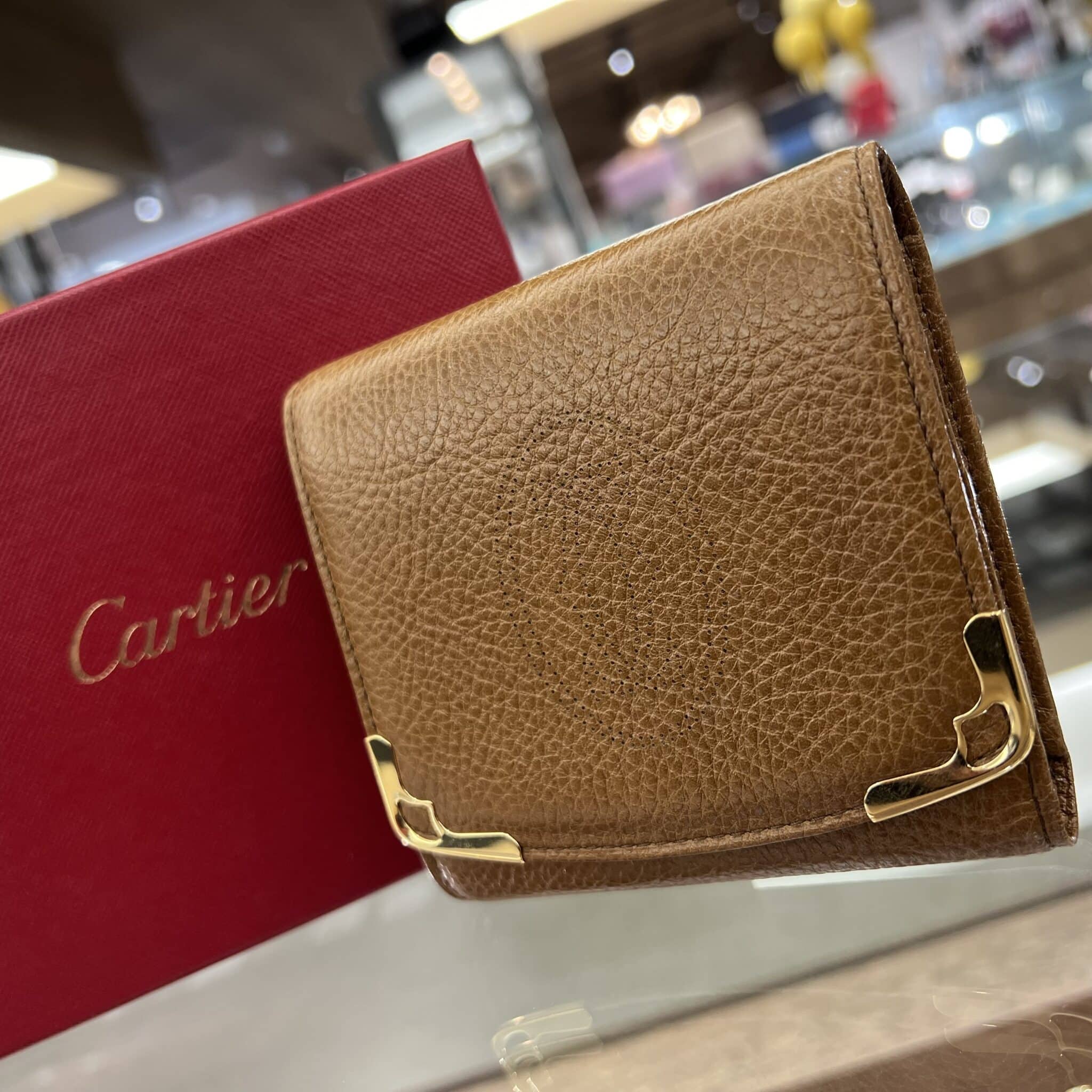 【ブランド　販売】CARTIER カルティエのお財布もセール対象に👑今なら15％OFFでGETできちゃう✊✨