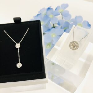 【ダイヤ　販売】夏休み到来！！素敵なダイヤジュエリーをまとって楽しく旅行✨