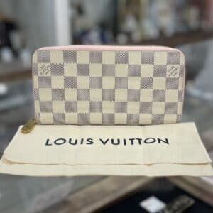 【LOUIS VUITTON　販売】ダミエアズールとピンクのコントラストが素敵なジッピーウォレットが入荷中です🌸