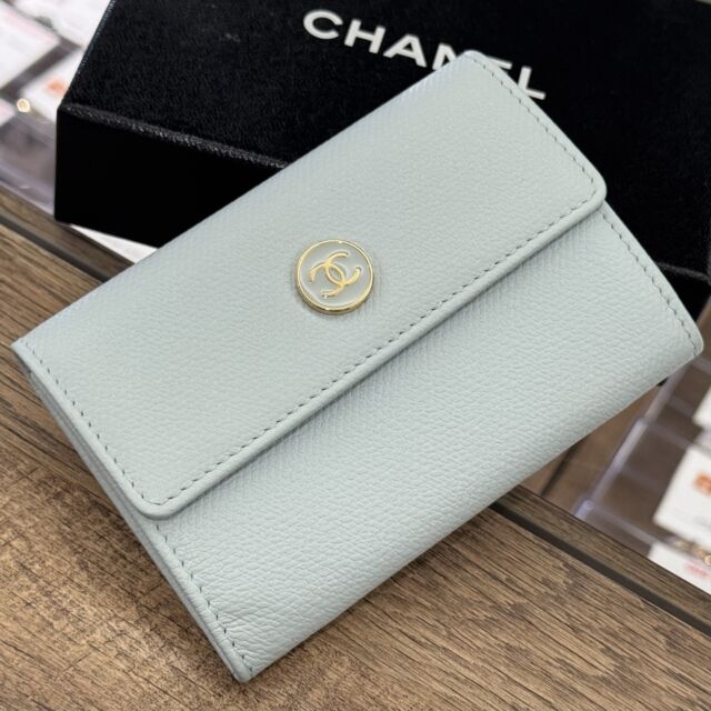 こんにちは🙆🏻‍♀️❁⃘*.ﾟ
かんてい局盛岡店です‼

CHANEL シャネルから、
カードケースが店頭に入荷しました🤭

ほぼ未使用で状態の良いお品物✨

お財布に入りきらないカードを収納したり
お仕事で使う名刺を収納したり🧡💛

使う度に気分が上がりそうなお品物です⤴⤴

ぜひ店頭にてご覧ください🙏🏻‎💕

皆さまのご来店お待ちしております🙇🏻‍♀️

#かんてい局盛岡店
#CHANEL
#シャネル
#カードケース
#名刺入れ
#ブランド小物
#ブランド販売
#ブランド買取
#質預かり
#質屋
#岩手
#盛岡
#本宮
#皆さまのご来店お待ちしております